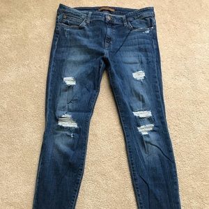 Joe’s distressed skinny jean